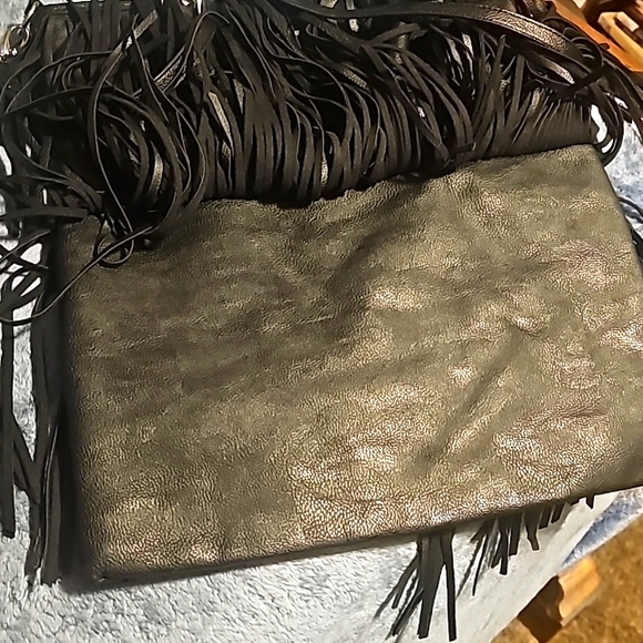 H&M's Designer Large Black Bag w/Fringes (2 Tiers Front/Back), Handles & Strap - Picture 9 of 9